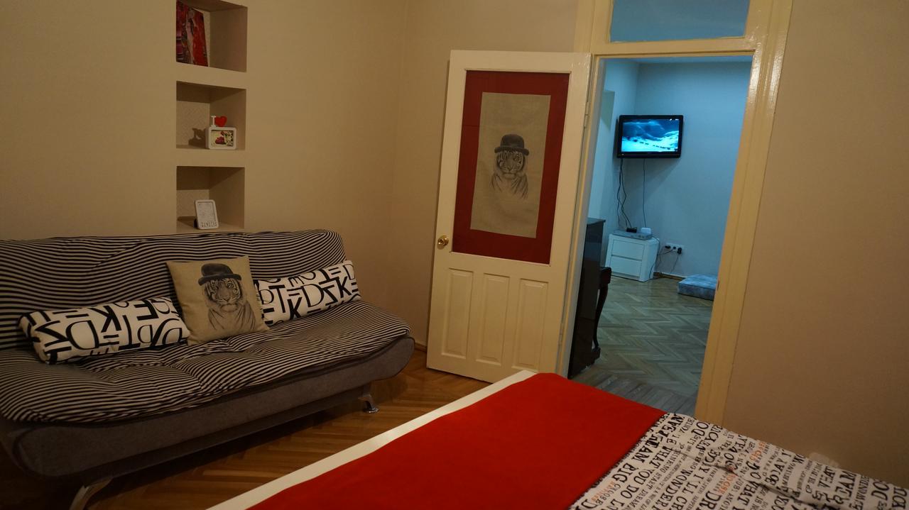 White Tiger In Center Of Tbilisi Apartment ภายนอก รูปภาพ