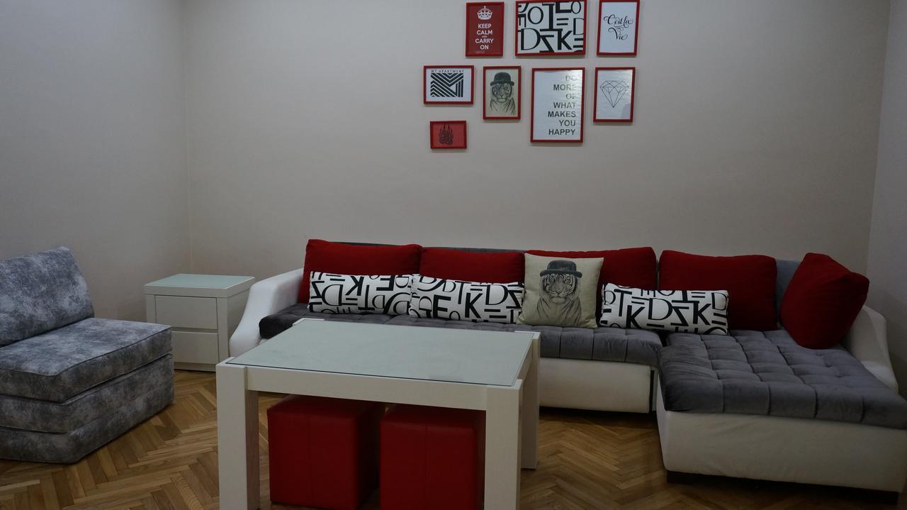 White Tiger In Center Of Tbilisi Apartment ภายนอก รูปภาพ